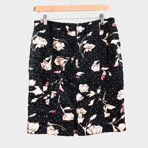 WHITE HOUSE BLACK MARKET Ruched Straight Pencil Floral Polka Dot Skirt Size 6 - Picture 2 of 7